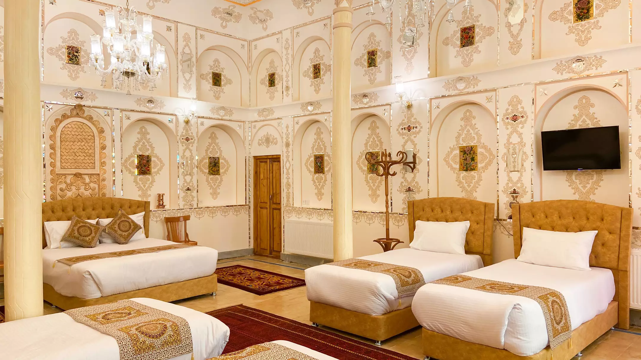 هتل بوتیک عمارت خاتم اصفهان